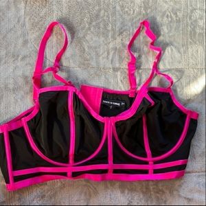 Cage strap pink and black bra